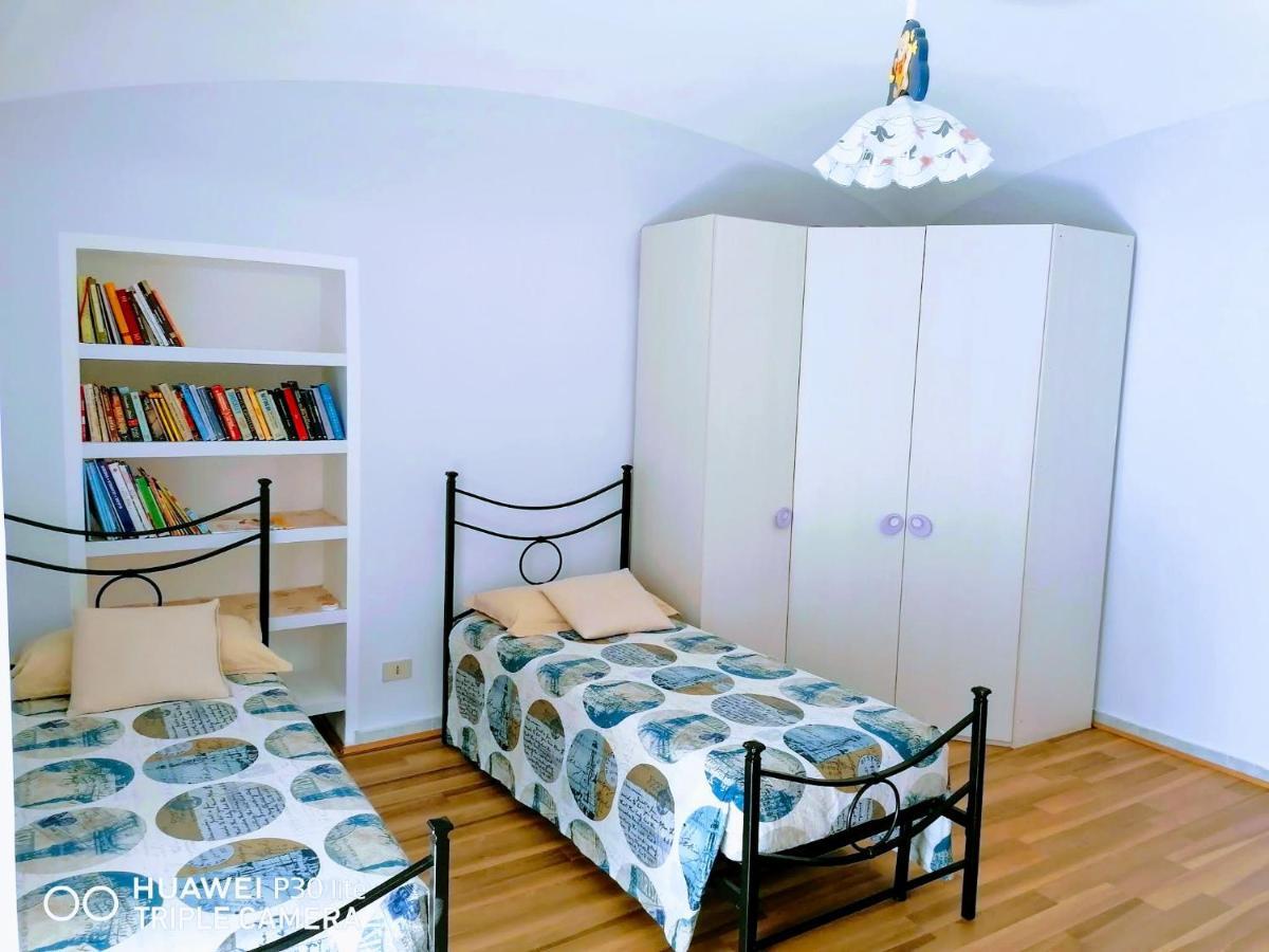 Appuntamento Al Porto Villa Savona Ngoại thất bức ảnh