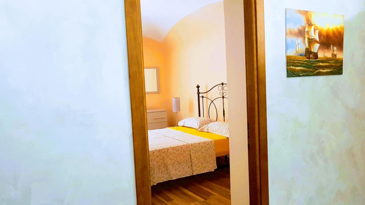 Appuntamento Al Porto Villa Savona Ngoại thất bức ảnh